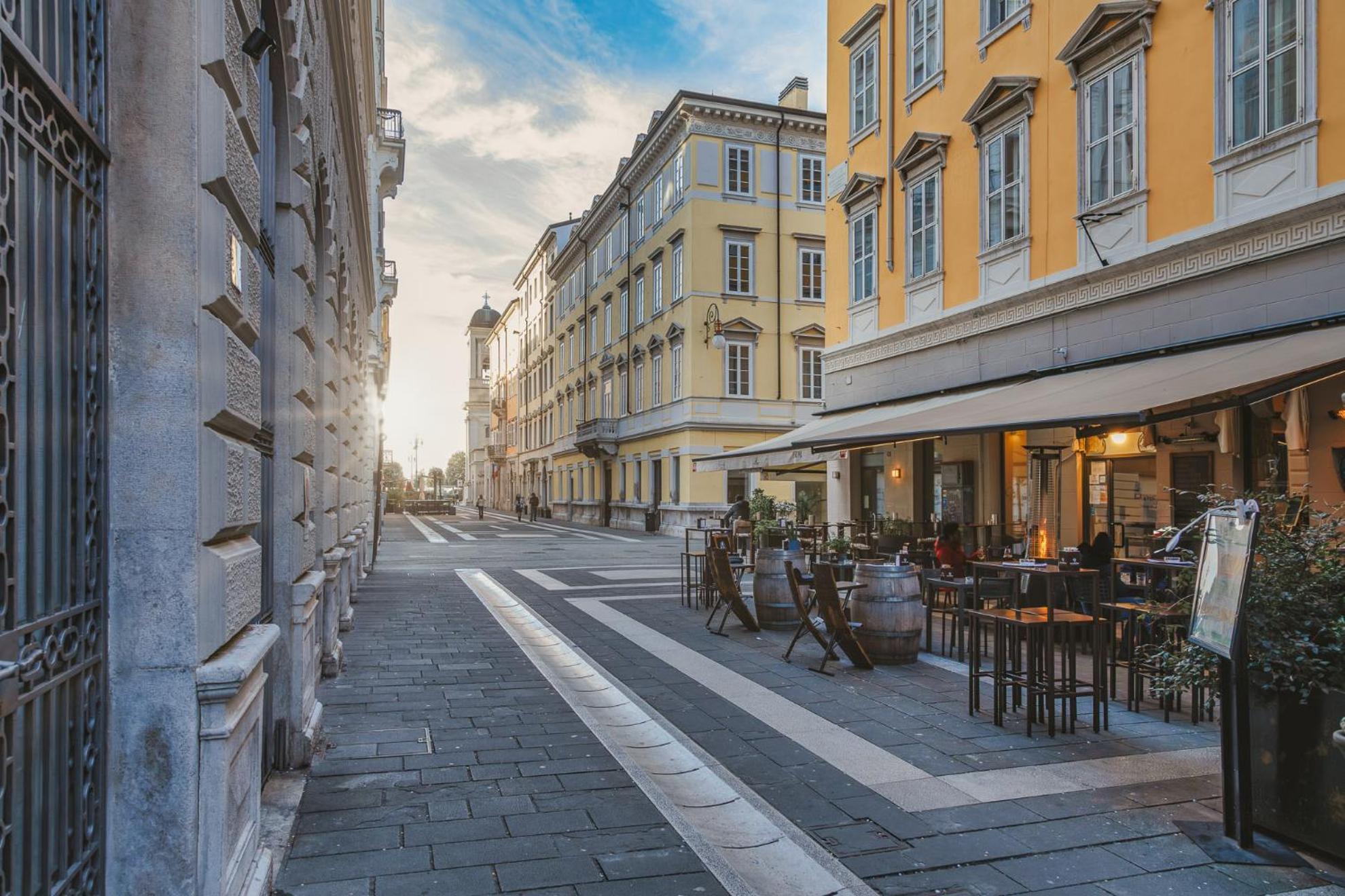 San Nicolo Suites Trieste Bagian luar foto