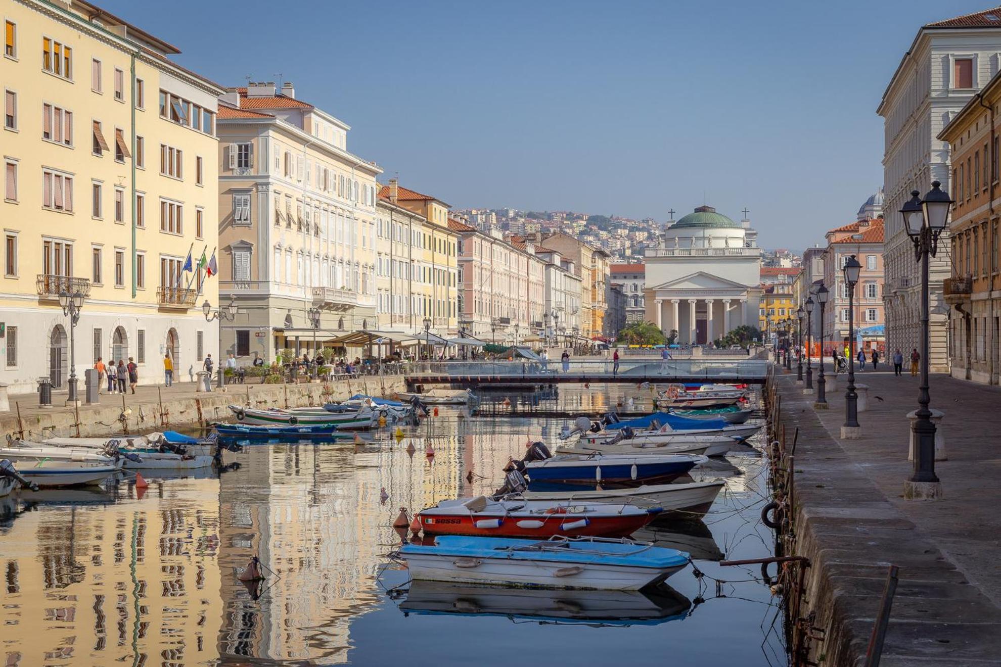 San Nicolo Suites Trieste Bagian luar foto