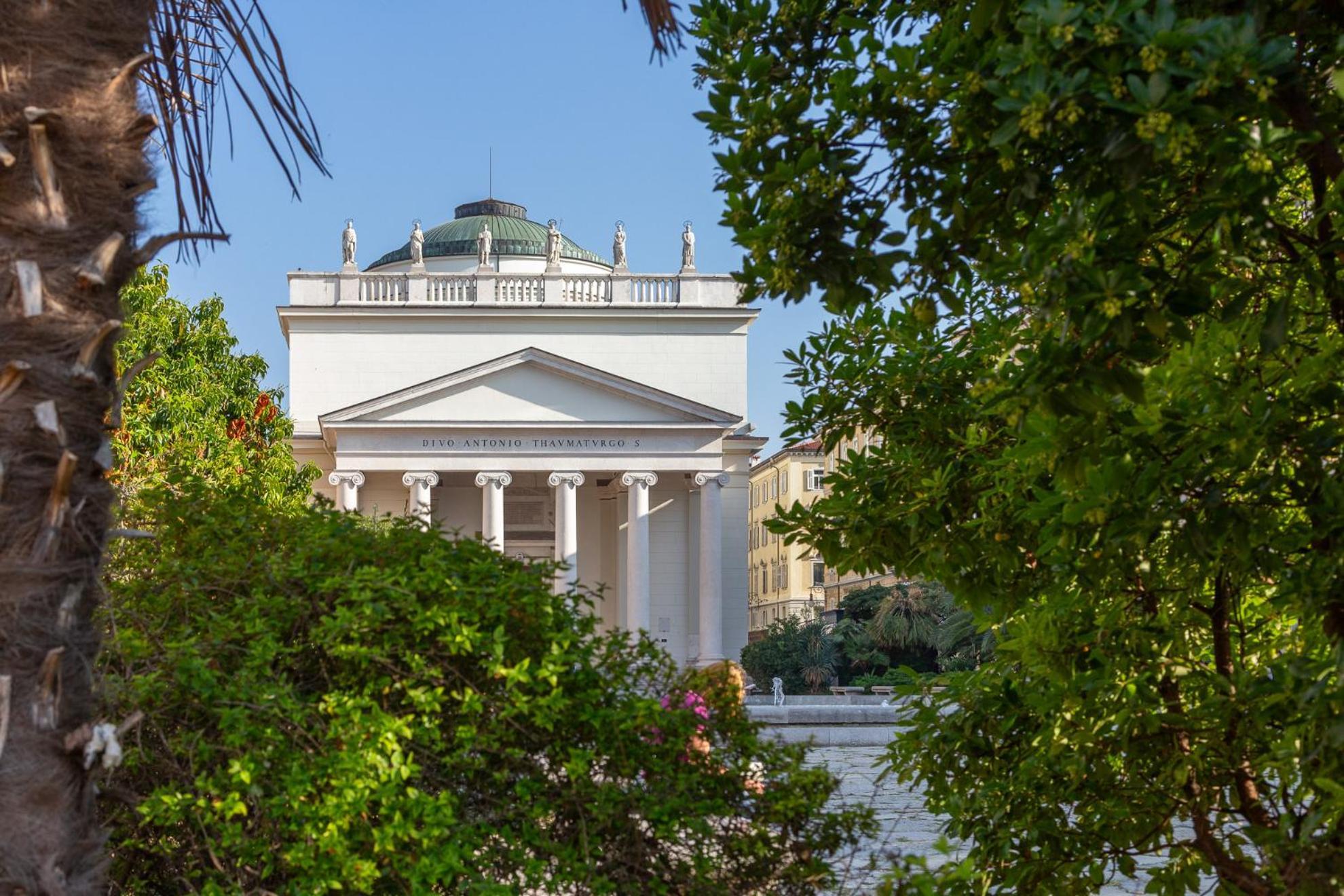 San Nicolo Suites Trieste Bagian luar foto