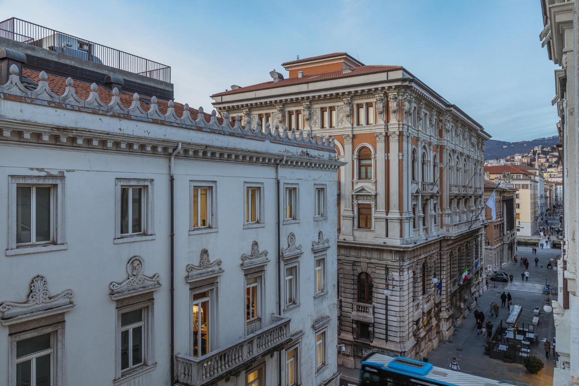 San Nicolo Suites Trieste Bagian luar foto