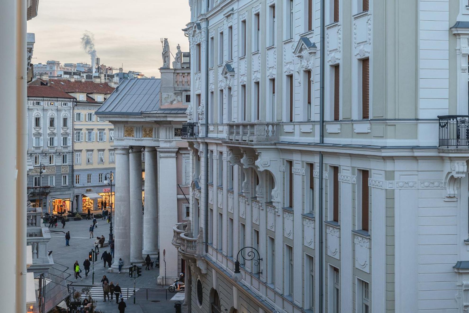 San Nicolo Suites Trieste Bagian luar foto