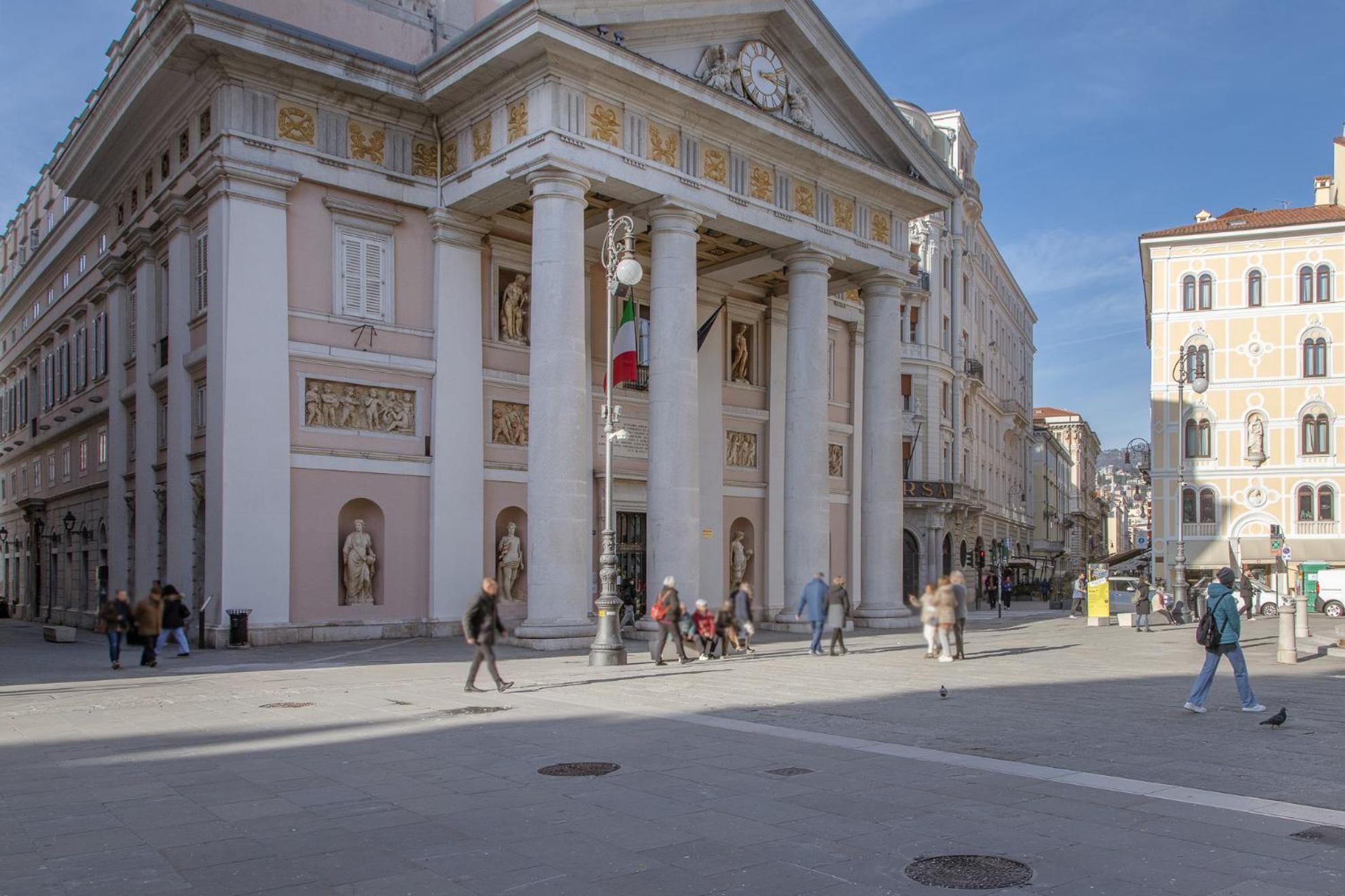 San Nicolo Suites Trieste Bagian luar foto